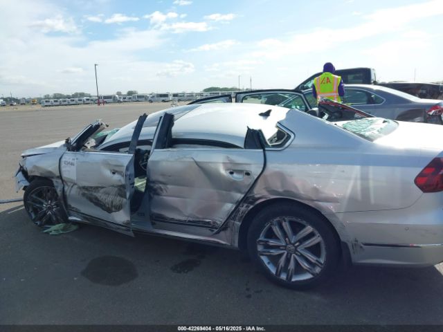 1VWCT7A33HC060609 Volkswagen 1.8 tsi
