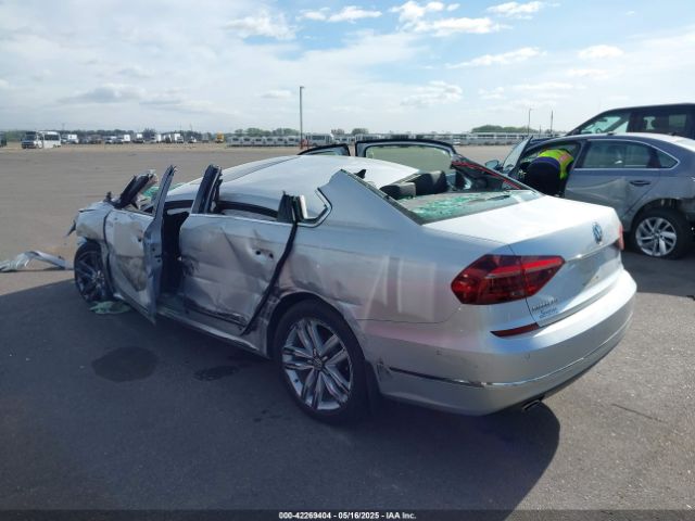 1VWCT7A33HC060609 Volkswagen 1.8 tsi