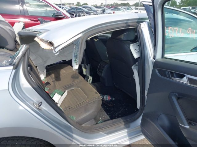 1VWCT7A33HC060609 Volkswagen 1.8 tsi