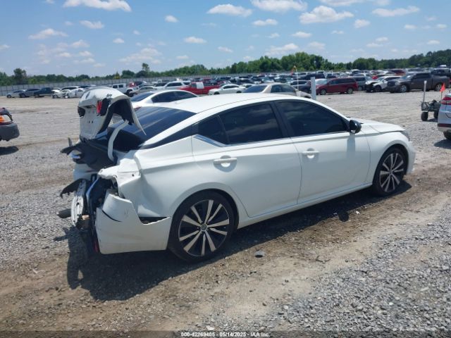 2019 NISSAN ALTIMA 1N4BL4CV3KC192097 Photo 3