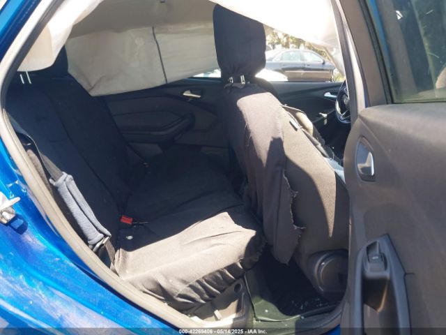 1FADP3K20JL312953 Ford FOCUS SE