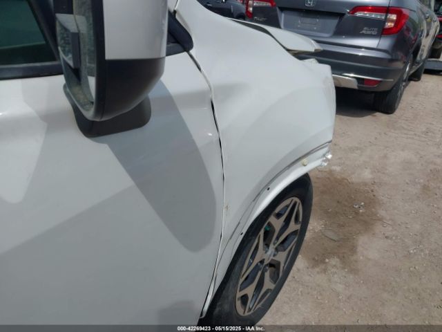 JF2SKAEC7KH586312 Subaru Forester Premium