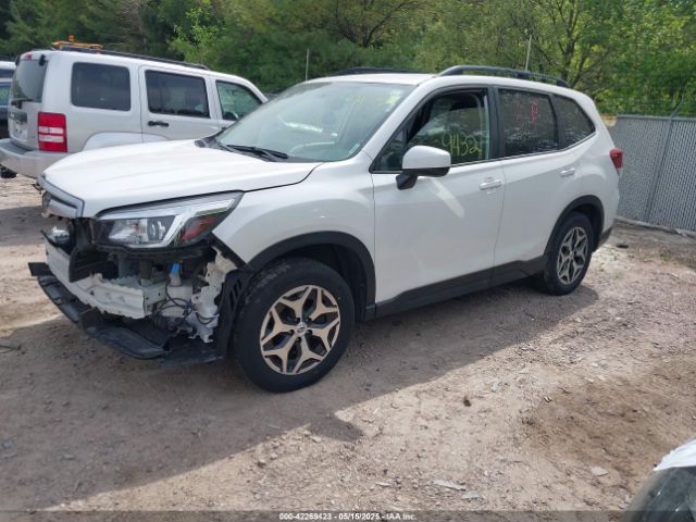 JF2SKAEC7KH586312 Subaru Forester Premium
