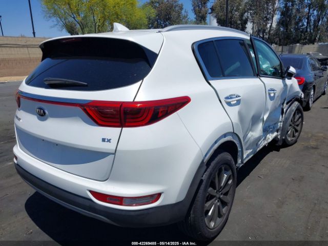 KNDPN3AC1J7468130 KIA Sportage Ex