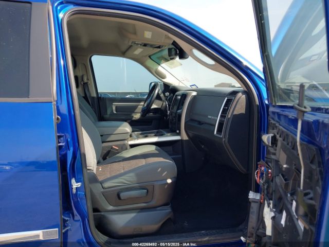 2016 RAM 2500 3C6UR5DLXGG160571 Photo 4