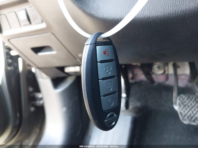 5N1DR2MN8JC670870 Nissan Pathfinder Sv