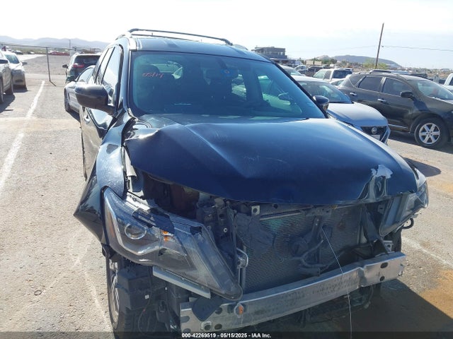 5N1DR2MN8JC670870 Nissan Pathfinder Sv