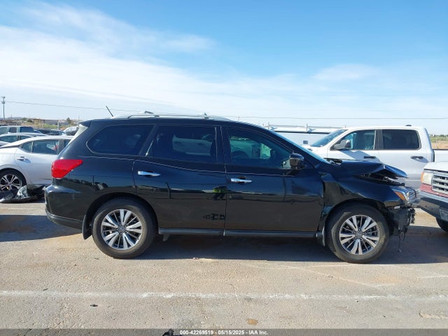 5N1DR2MN8JC670870 Nissan Pathfinder Sv
