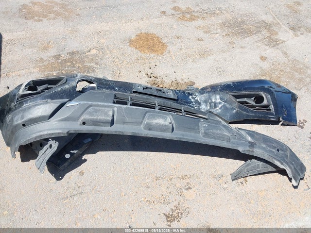 5N1DR2MN8JC670870 Nissan Pathfinder Sv