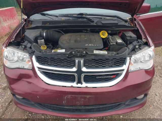 2C4RDGCG5JR305191 Dodge Grand Caravan Sxt