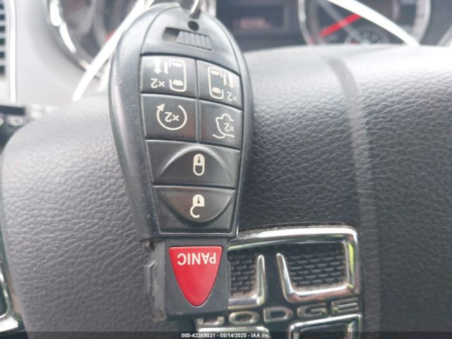 2C4RDGCG5JR305191 Dodge Grand Caravan Sxt