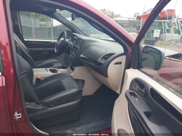 2C4RDGCG5JR305191 Dodge Grand Caravan Sxt