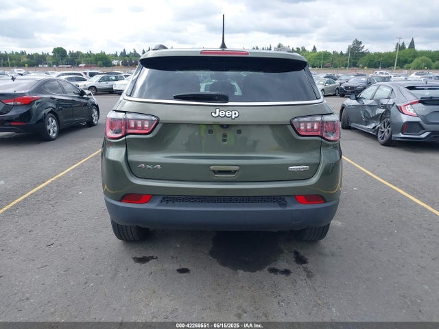 3C4NJDBB9JT112387 Jeep Compass