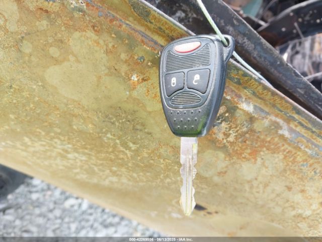 1C4NJDBB9ED565534 Jeep 2014