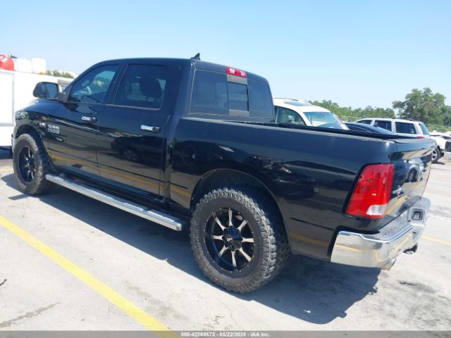 2015 RAM 1500 1C6RR6LT1FS554349 Photo 2