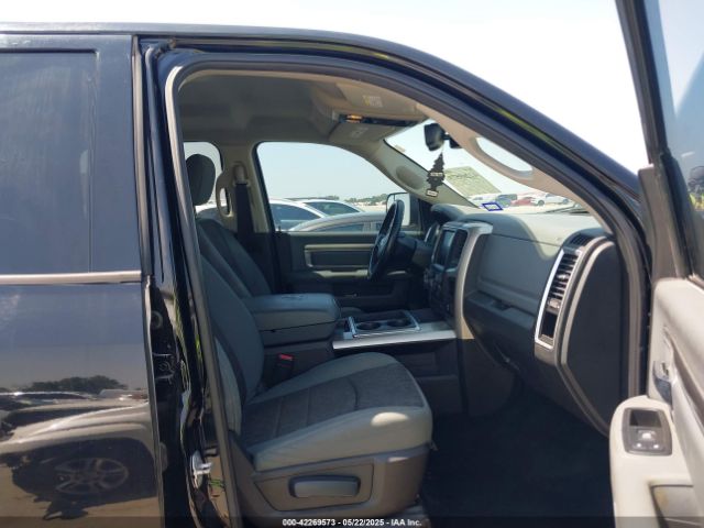 2015 RAM 1500 1C6RR6LT1FS554349 Photo 4