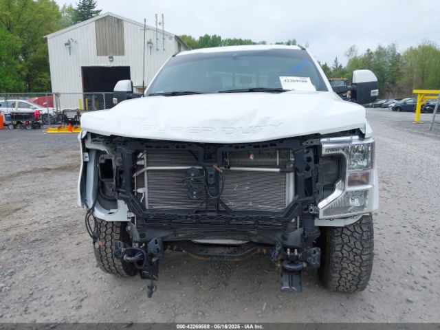 1FT7W2BT1NEE27715 Ford F-250 Lariat