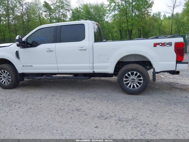 1FT7W2BT1NEE27715 Ford F-250 Lariat