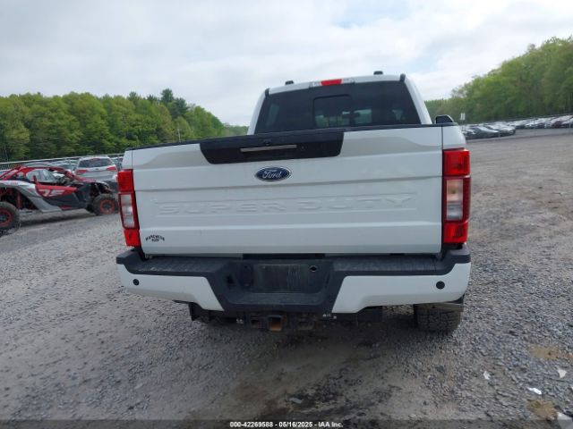 1FT7W2BT1NEE27715 Ford F-250 Lariat