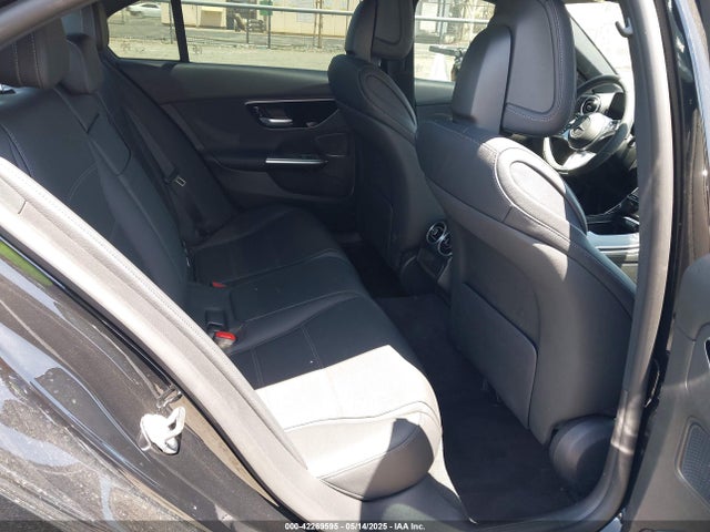 W1KAF4GB8NR066743 Mercedes-Benz m264