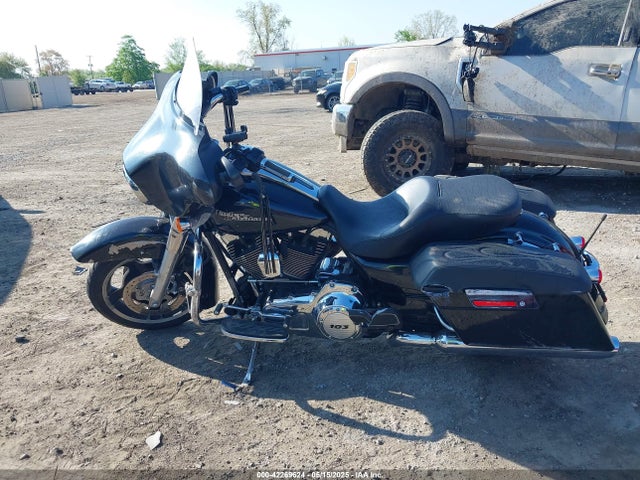 Auction sale of the 2013 Harley-davidson Flhx Street Glide, vin: 1HD1KBM17DB690240, lot number: 42269624