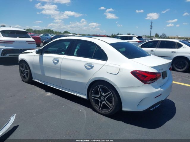 2019 MERCEDES-BENZ A 220 WDD3G4EB1KW012903 Photo 2