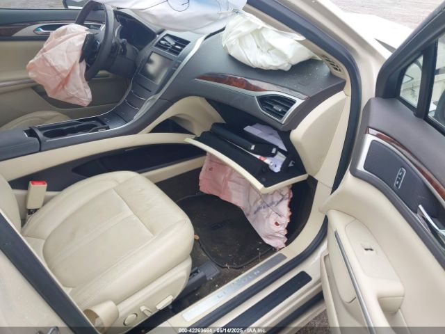 3LN6L2JK9FR622100 Lincoln MKZ