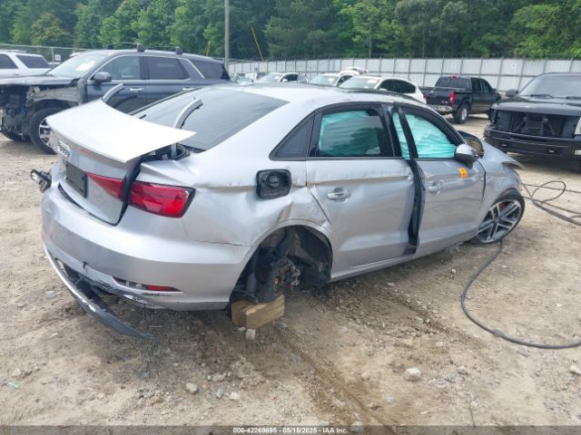 2018 AUDI A3 WAUAUGFF3J1034312 Photo 3