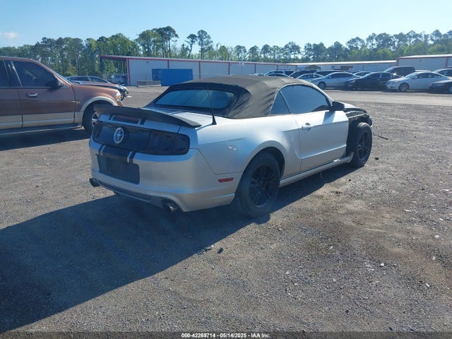 1ZVBP8EM7E5205630 Ford Mustang V6