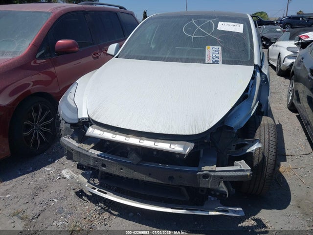 5YJYGDEE9LF015631 Tesla Model Y