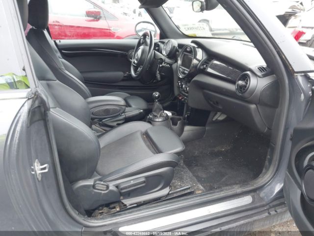 2017 MINI CONVERTIBLE WMWWG9C39H3D22503 Photo 4