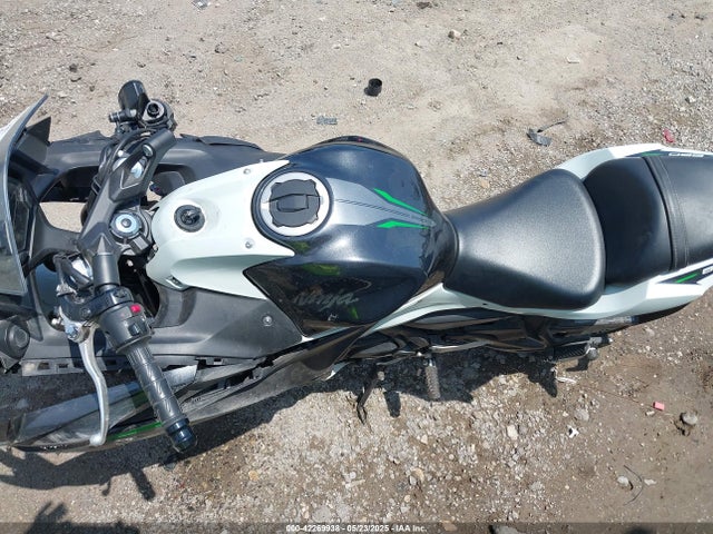 ML5EXEN18NDA63876 Kawasaki Ninja 650