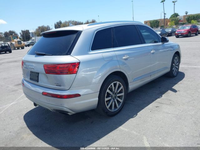WA1VAAF76HD032429 Audi Q7 3.0t Premium
