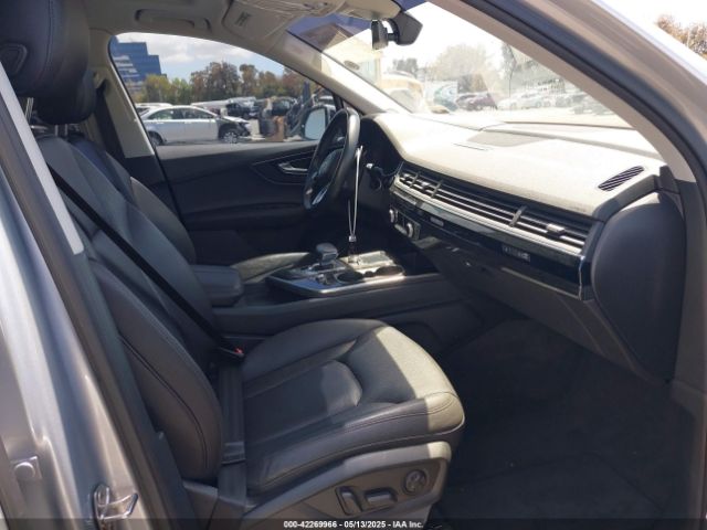WA1VAAF76HD032429 Audi Q7 3.0t Premium