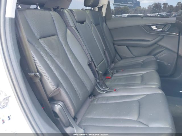 WA1VAAF76HD032429 Audi Q7 3.0t Premium