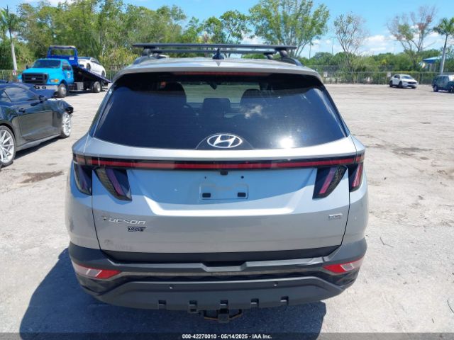 KM8JFCAEXPU261133 Hyundai Tucson Xrt