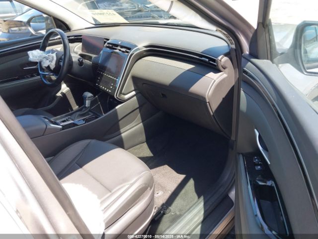 KM8JFCAEXPU261133 Hyundai Tucson Xrt