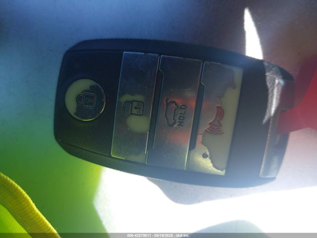 5XYPK4A52GG081811 KIA Sorento 3.3l Sx