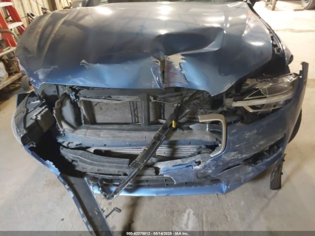 2019 VOLVO XC60 LYV102RM1KB296870 Photo 5