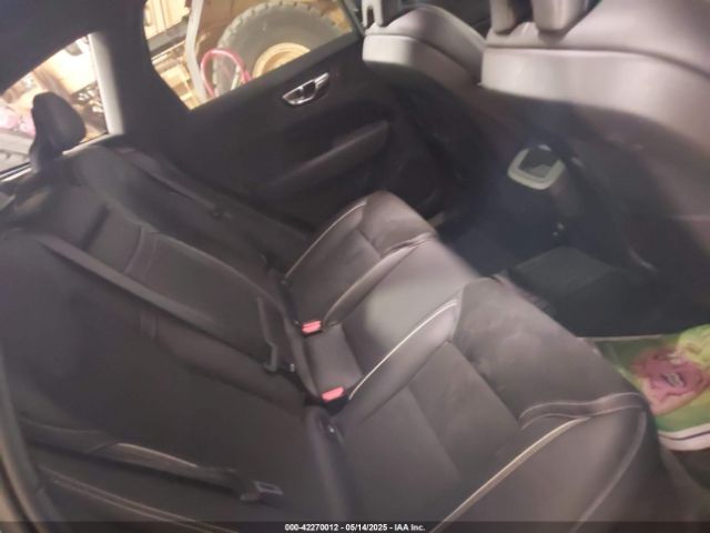 2019 VOLVO XC60 LYV102RM1KB296870 Photo 7
