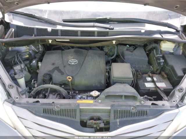 2017 TOYOTA SIENNA 5TDYZ3DC3HS794306 Photo 9