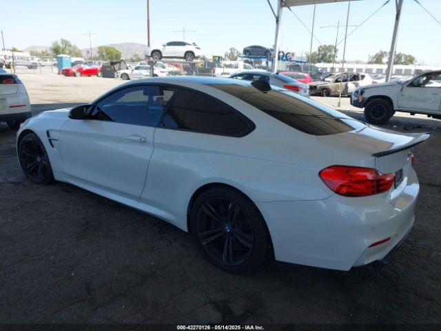 2015 BMW M4 WBS3R9C59FK329879 Photo 2