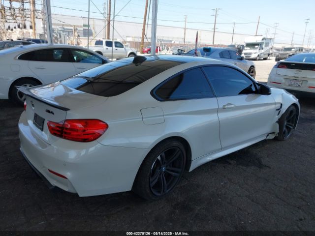 2015 BMW M4 WBS3R9C59FK329879 Photo 3
