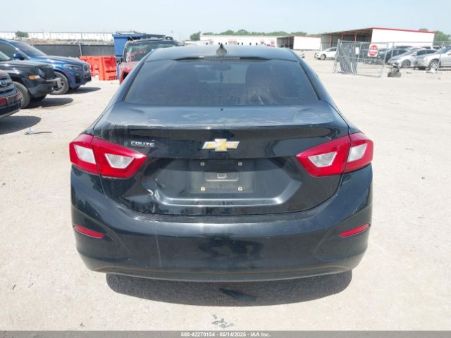 1G1BC5SM0J7138586 Chevrolet Cruze Ls Auto