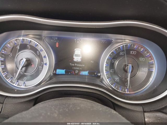 2C3CCARG1HH610334 Chrysler 300 Limited Awd