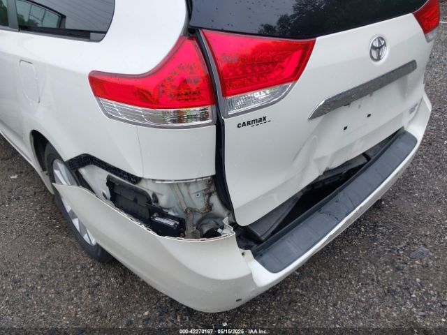 5TDDK3DC4ES081882 Toyota Sienna Xle/limited