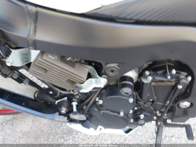 2024 SUZUKI GSX-R600 JS1GN7FA2R7101175 Photo 8