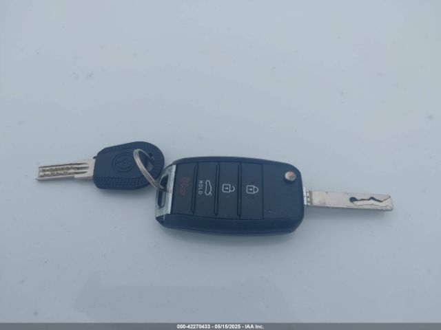 5XXGT4L32GG025333 KIA Optima Lx