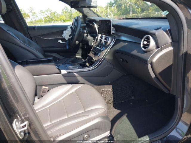WDC0G8DB3LF715789 Mercedes-Benz GLC 300