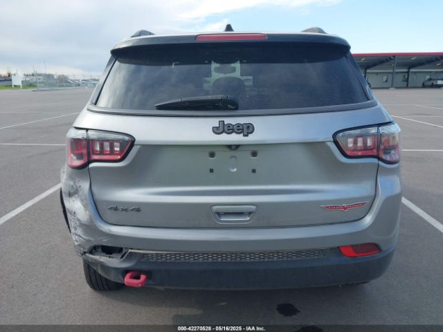3C4NJDDB6KT722424 Jeep Compass Trailhawk 4x4